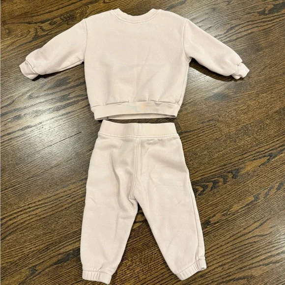 Gap Light Pink Rainbow Sweatshirt and Jogger Set 12-18 Months - Picture 7 of 7